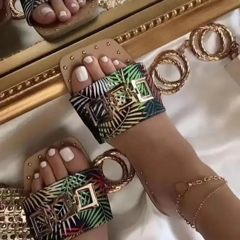 

2021 Summer New Women's Sandals Flat Open Toe Outdoor Slippers Fashion Buckle Beach Shoes Plus Size 42