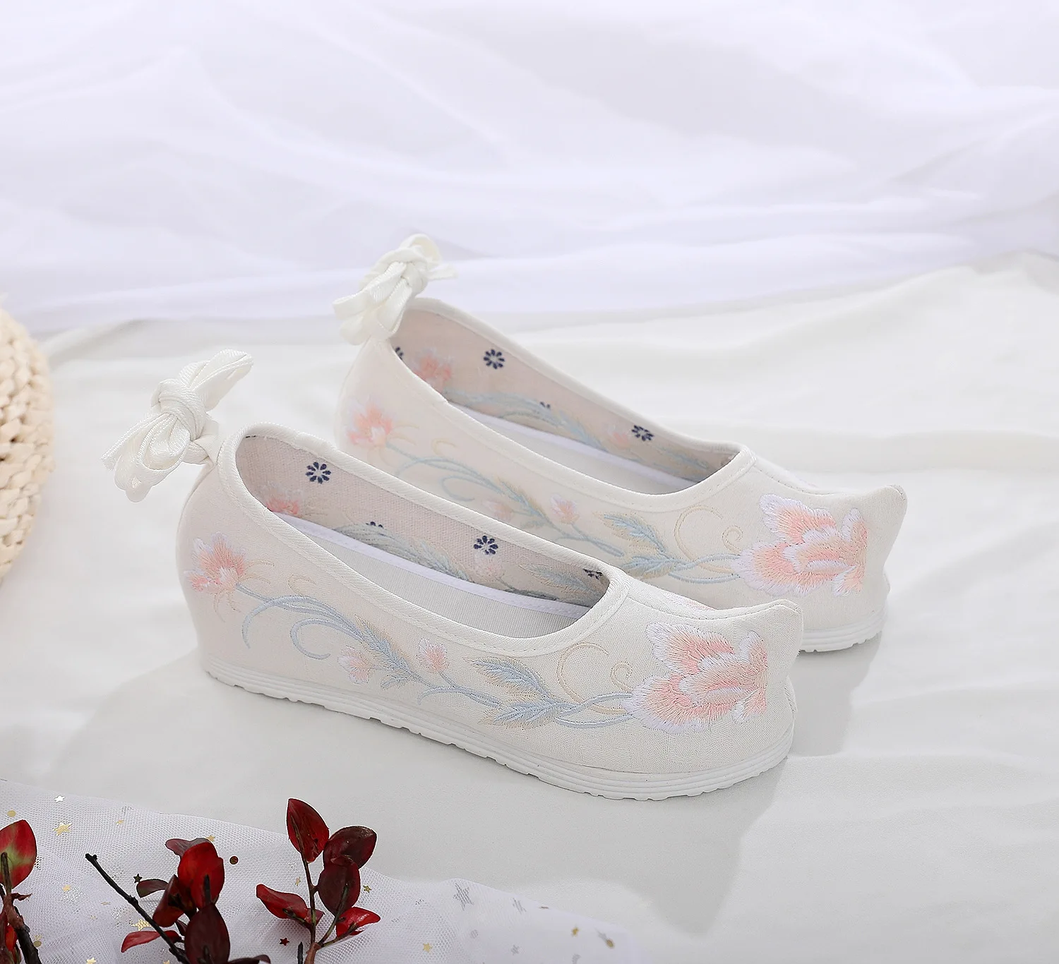 

Pointed Low Heel Cotton Casual National Style Linking Handcraft Embroidery Autumn AliExpress Hot Shoes Women
