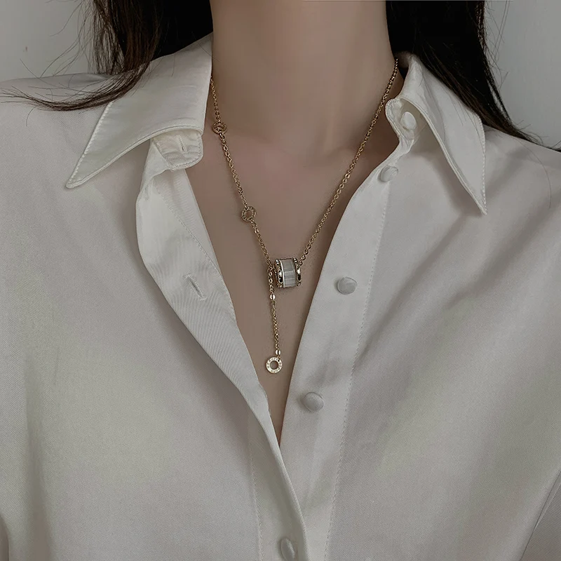 

Personalized Simple round Ring Opal Rhinestone Pendant Necklace 2021new Female Online Influencer Light Luxury Minority Clavicle