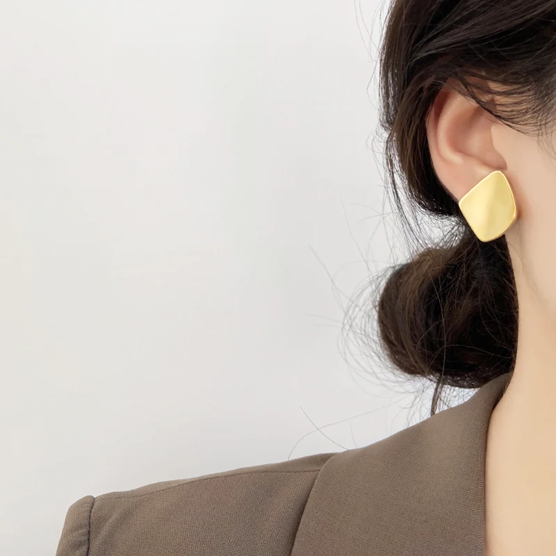 

XUFAN Women's Fashion Earrings Matte Gold Color Geometric Square Stud Earring Vintage Style Korean Ladies Ear Jewellery Girl