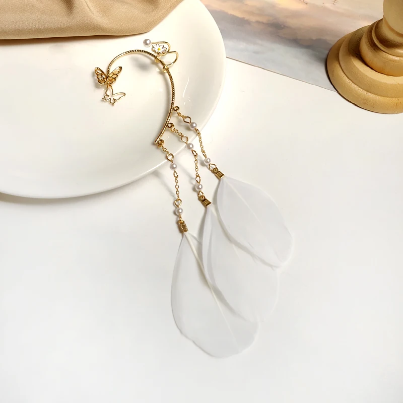 

Fashion Jewelry 1 PC White Feather Tassel Earrings 2021 New Design Bohemia Style Sweet Ear Clip Earrings For Women Girl Gifts