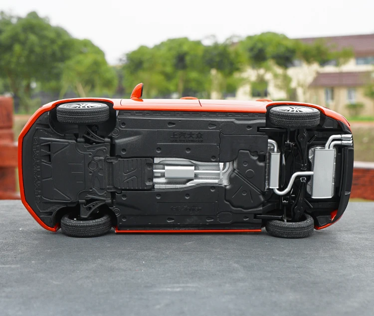 Изысканный подарок 1:18 Touran L сплава модель, моделирование литьем под давлением металлическая модель автомобиля, коллекция украшения