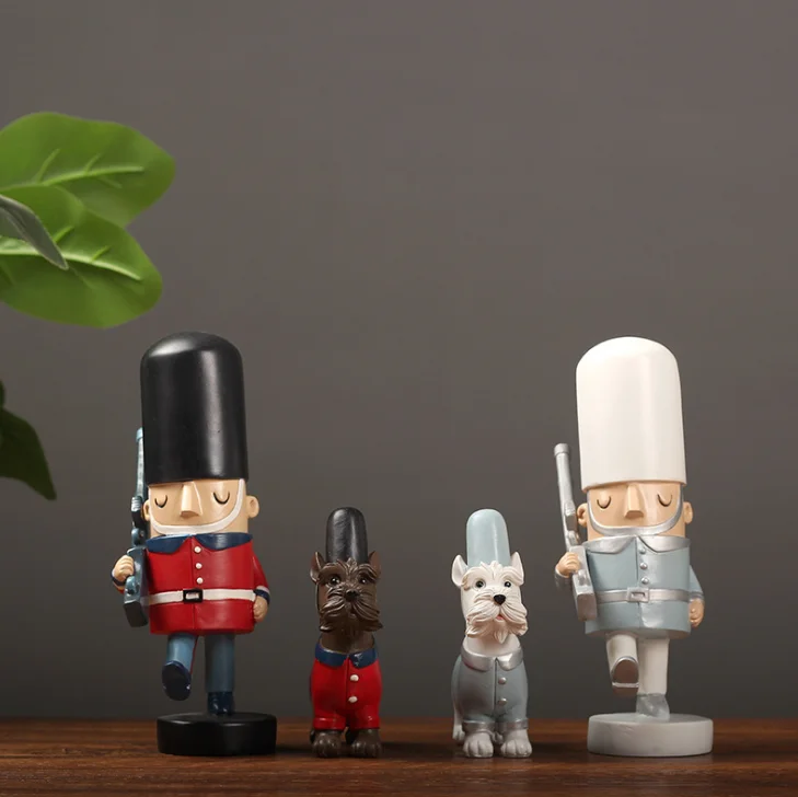 Резиновый английский гайковёр солдат с куклой собака смола ремесло