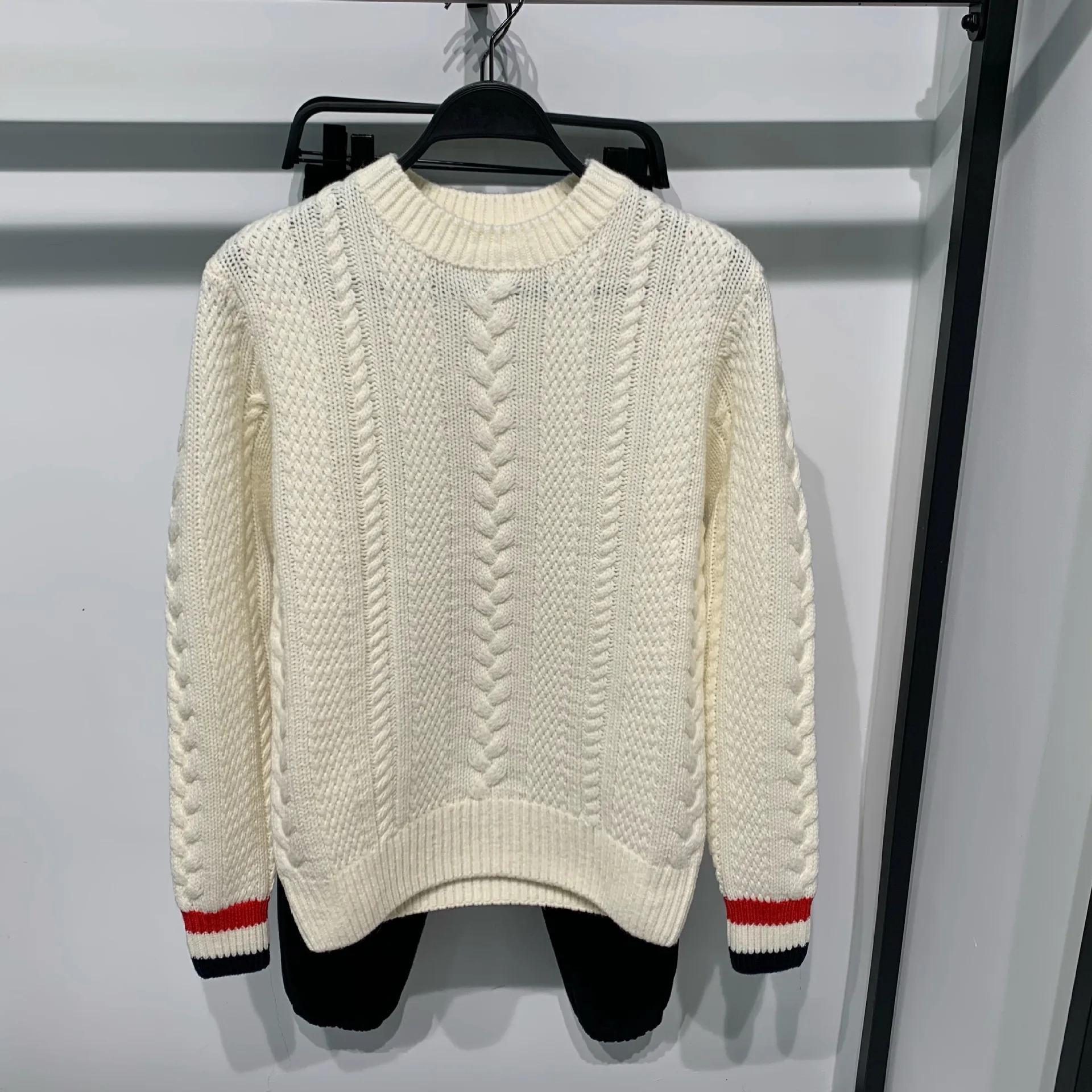 

New 2021 Men Luxury Winter gentleman Embroidered Twist stripes Knit Casual Sweaters pullover Asian Plug Size High Drake #051