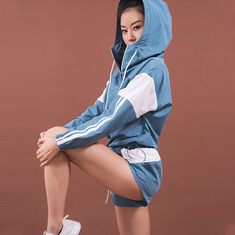 Новый лоскутный спортивный костюм для женщин футболки йоги + шорты спортивная