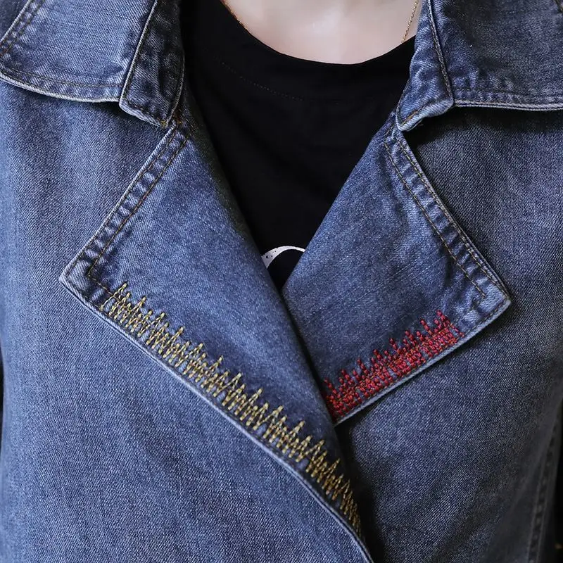 

2021 Spring Autumn New Fashion Vintage Embroidery Oversized Jeans Jacket Coat Female Double Breasted Denim Jackets For Women