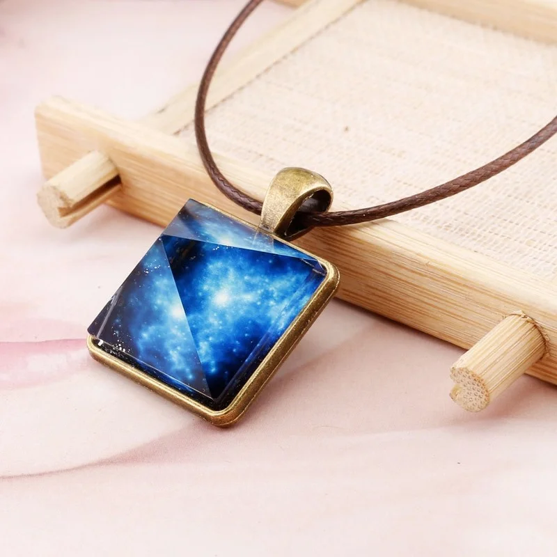2021 Charm Crystal Glow In The Dark Necklace Pyramid Pendant Space Star Triangle Geometric Luminous Necklace for Women Men Gift