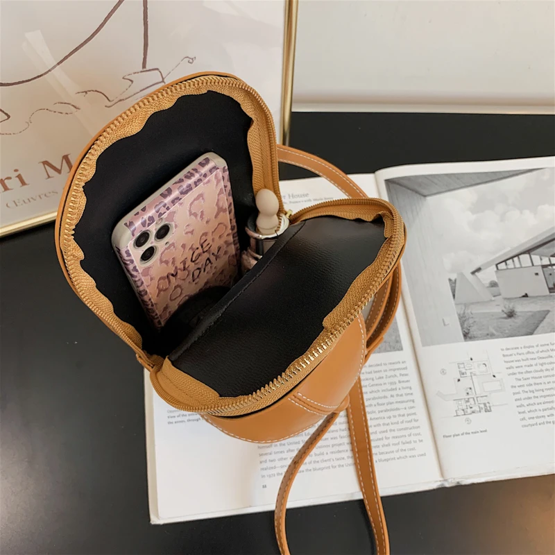 

Fashion Hat Shape Crossbody Bags Cute Leather Shoulder Bags for Women 2021 Sac A Main Purses and Handbags Luxury Designer New