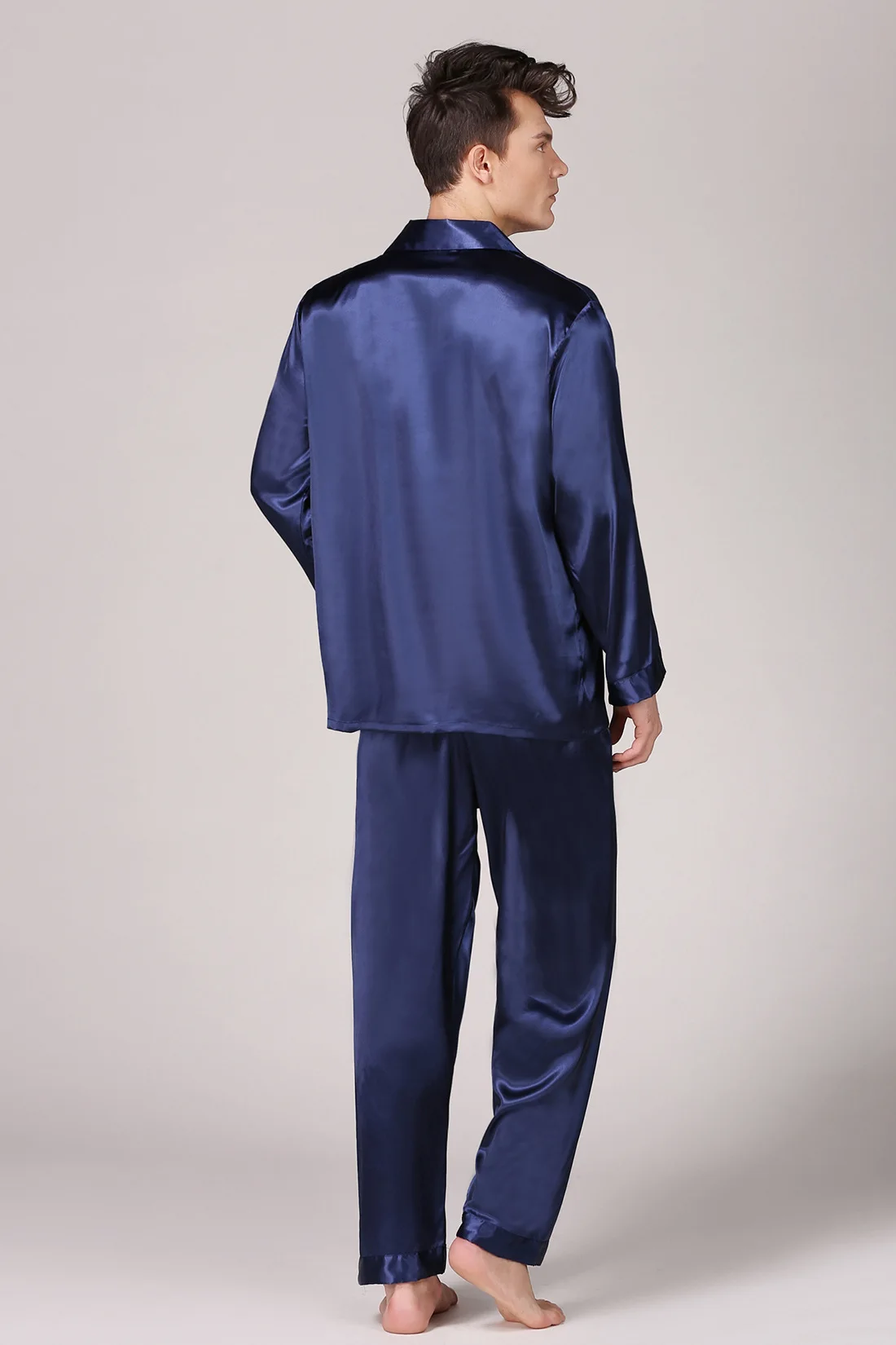 

Men's Spring and Summer Imitation Silk Pure Color Pajamas Autumn Men's Long-sleeved Silk Home Wear Pijama Entero Hombre