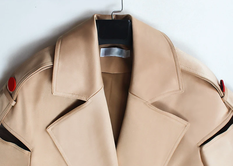 TWOTWINSTYLE выдалбливают пальто для женщин зубчатый длинный рукав Лоскутная прямая