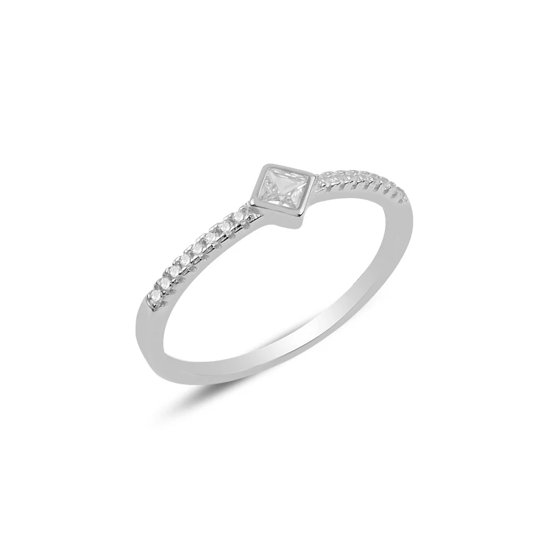 

Silverlina Silver Zircon Stone Engagement Ring