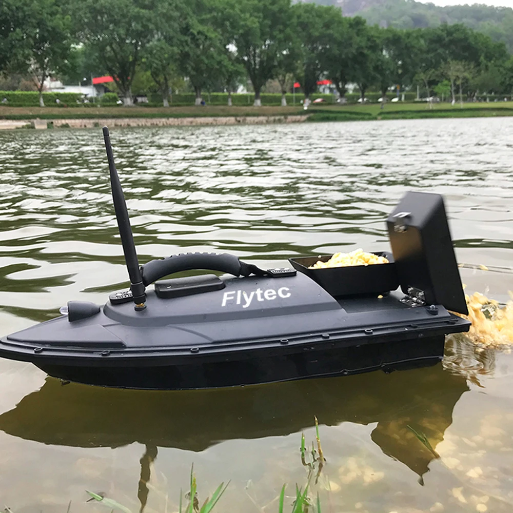 Рыболовная лодка Flytec 2011 5 поколения на радиоуправлении с приманкой игрушка