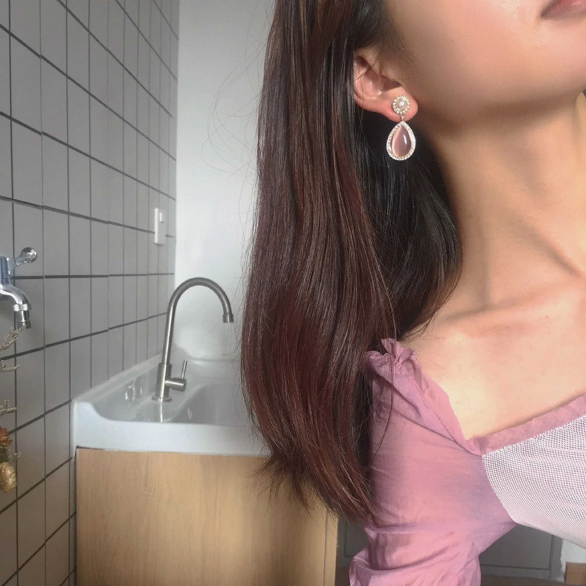 

Versailles Retro Court Exquisite Exquisite Elegance High Sense Luxurious Water Drop Purple Gem Suitable For Women Earrings