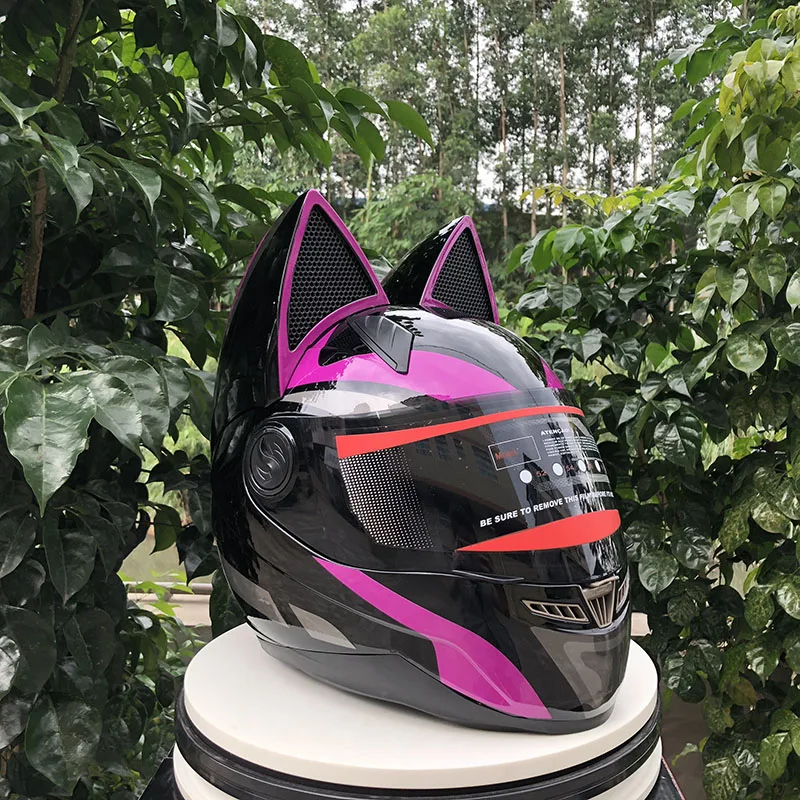 Гоночный шлем Casco Casque с кошачьими ушами фиолетового и черного цвета
