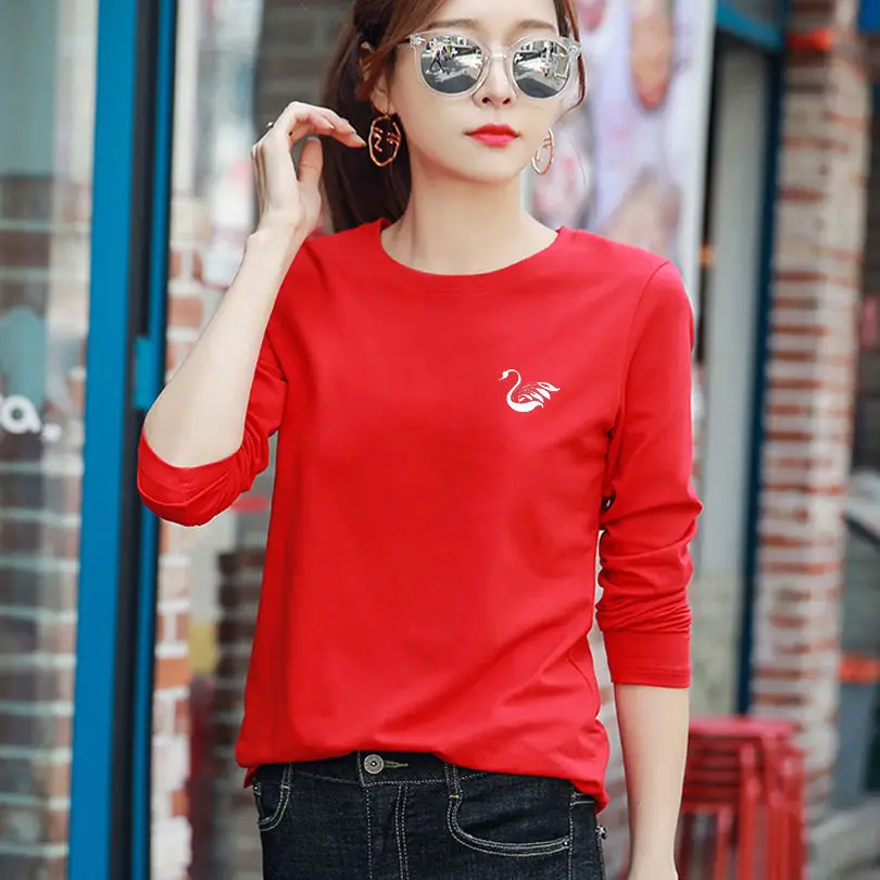 

Long sleeve T-shirt women's loose black and white bottomed shirt versatile, simple and casual