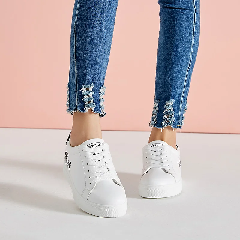 Женские кроссовки с принтом кареты классические для бега скейтбординга ST467