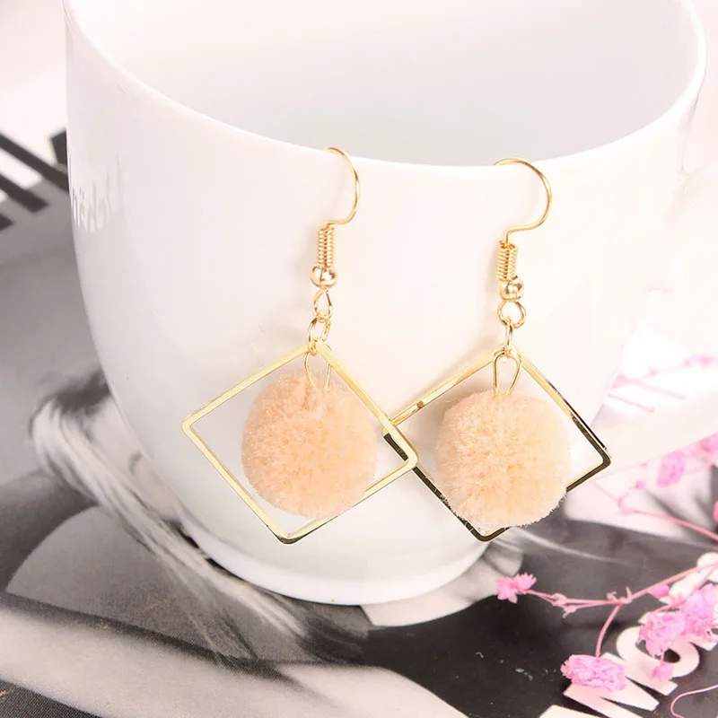 Женские Висячие серьги сплав геометрические хлопок меховой шар висячие