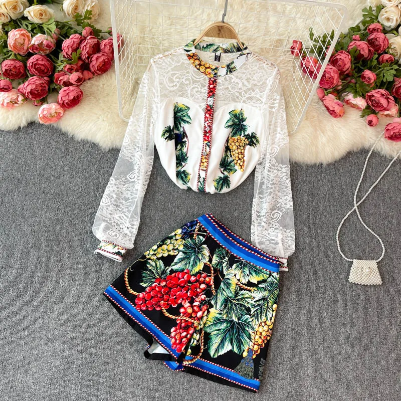 

Ladies temperament suit 2021 new female lace long-sleeved top design sense printed wide-leg shorts two-piece suit