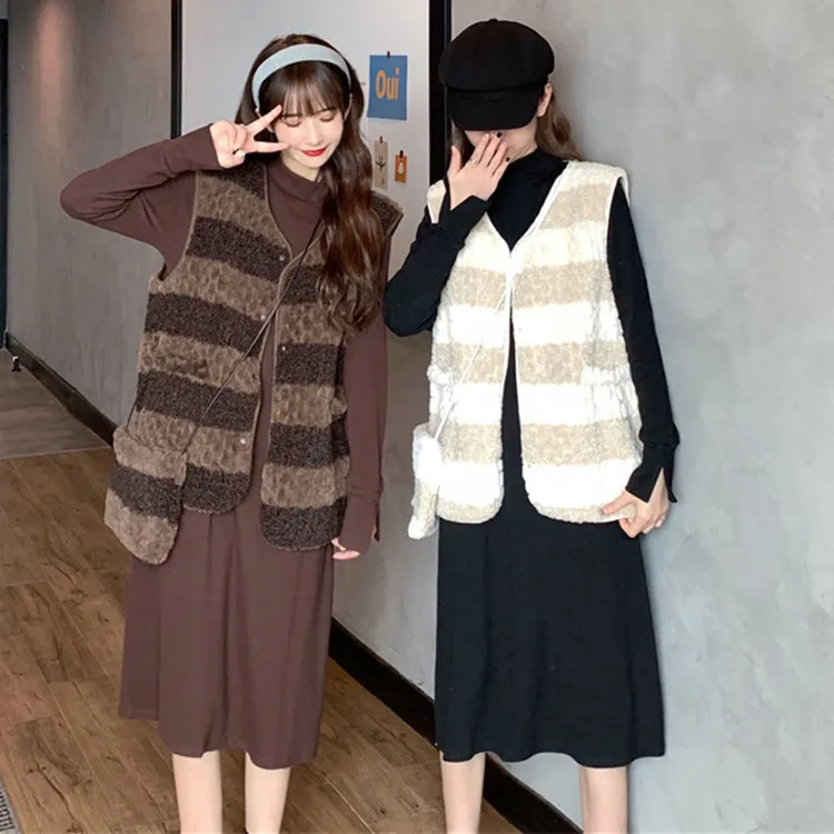 

Color block lamb hair vest jacket