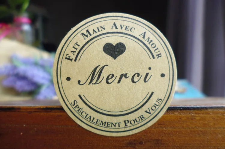 

120Pcs Adhesive French Merci Love Heart Handmade Cake Packaging Sealing Label Kraft Sticker Baking DIY Gift Round Stickers M1211