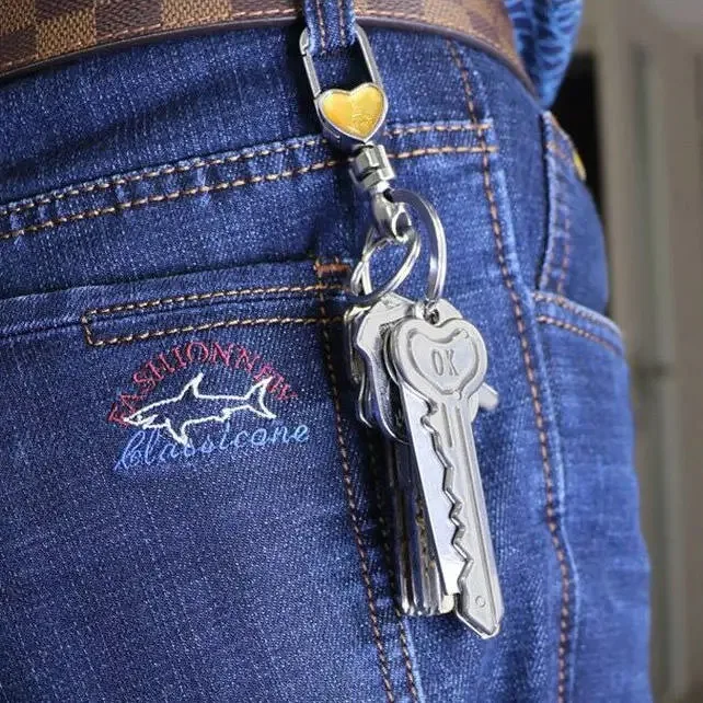 

Mini Unisex Folding Knife Key Ring Portable Kitchen Tool for Cutting Ropes Cartons and Fruits for Daily Carrying Accessories