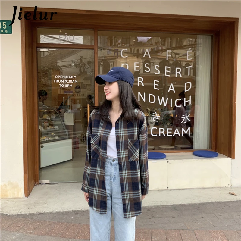 

Jielur 2020 Autumn Plaid Shirt Women Chic Long Sleeve New Loose Korean Womens Tops Shirts Pockets Slim Winter Blouse Women