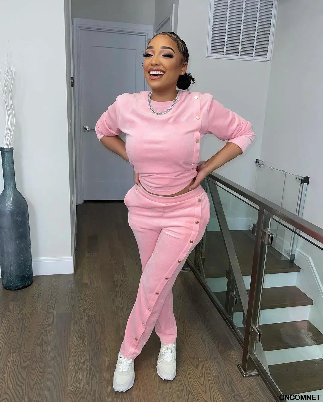 

Женский однотонный комплект из 2 предметов, однобортный короткий топ с круглым вырезом и длинным рукавом и Боковым Разрезом и узкие брюки-ка...