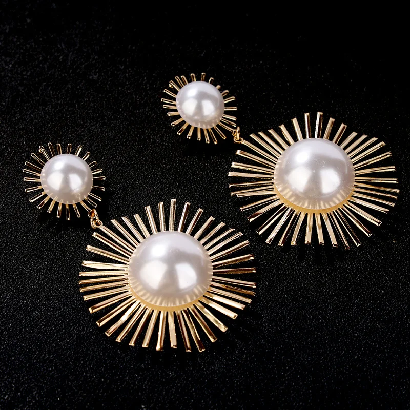 Женские крупные серьги подвески Sindlan большие с жемчужинами и цветком эффектные