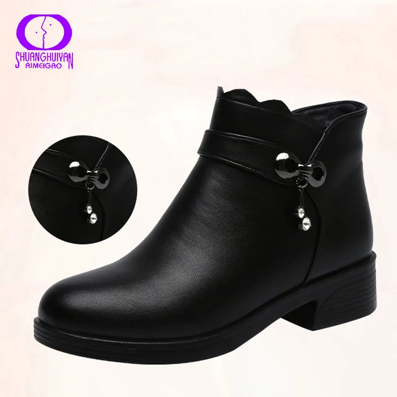 

AIMEIGAO 2020 Casual Warm Plush Boots Women Winter Med Heels Platform Ankle Boots Female Zip Butterfly-knot Shoes Ladies Solid