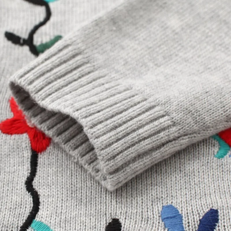 Одежда для всей семьи Модное хлопковое пальто мамы и ребенка дочки с вышитыми