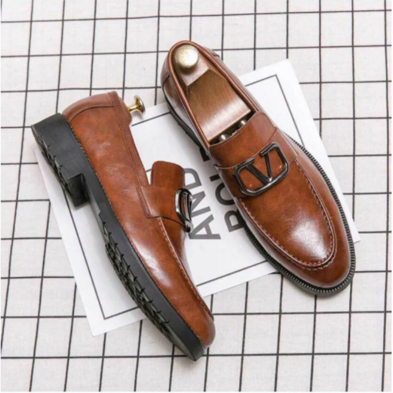 

Men's Handmade PU Black Slip Surface Metal Buckle Formal Dress Loafers Retro Classic Fashion All-match Business Casual XM109