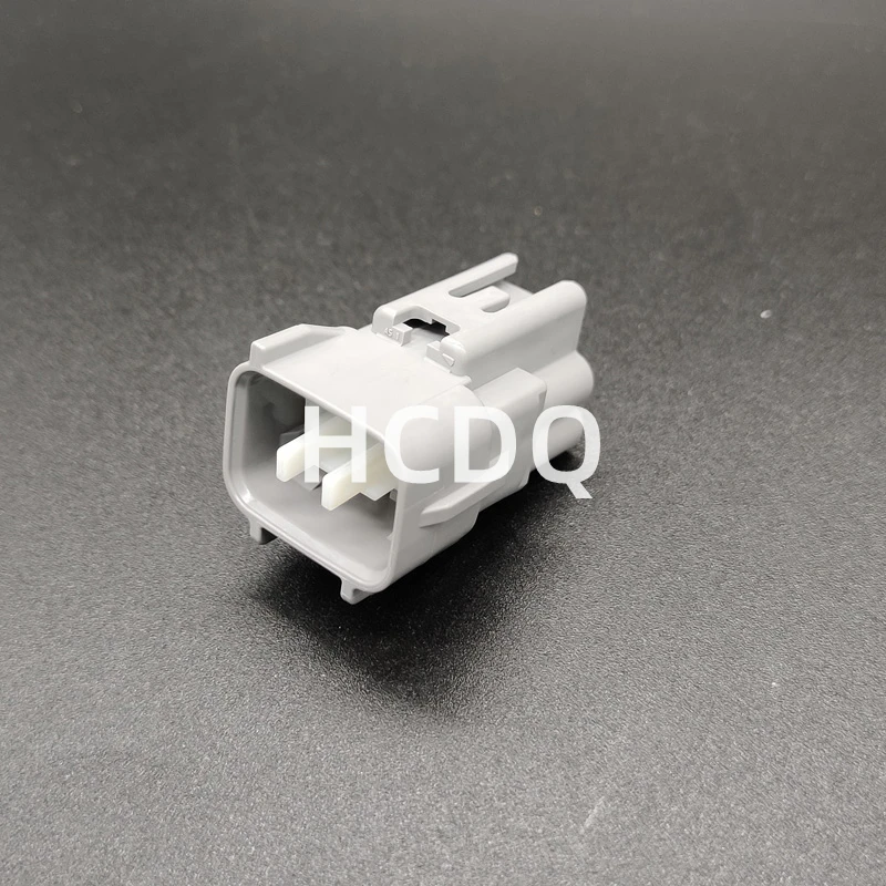 The original 90980-11033 6PIN Male automobile connector plug shell and are supplied from stock