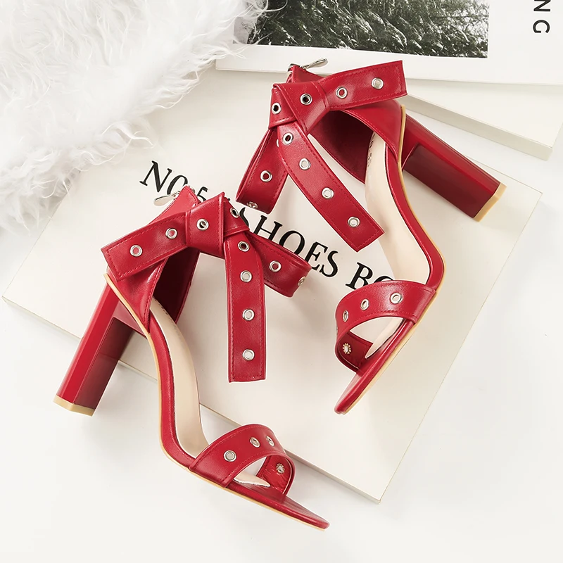 2018 г. летние элегантные модные женские кожаные босоножки на высоком толстом