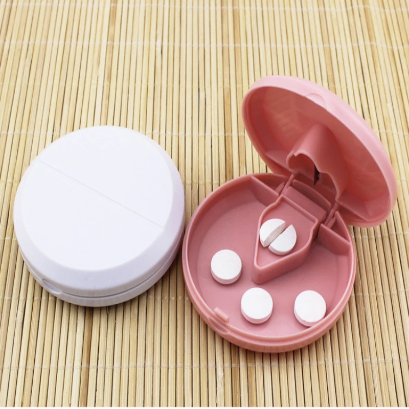 

1Pcs Portable Pill Tablet Pill Cutter Divider PP Material Organizer For Medicine Splitter Hold Storage Box
