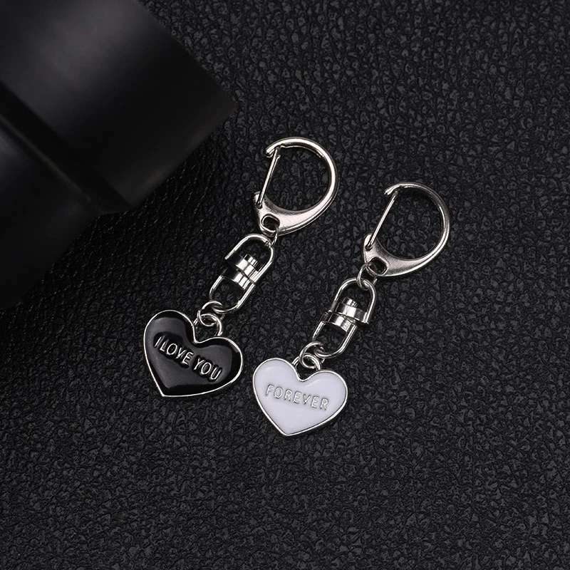 

DIY Fashion Black White Heart Keychain For Women Men Best Friends Key Chain Pendant BFF Couple Jewelry Gifts 2019 Dropshipping