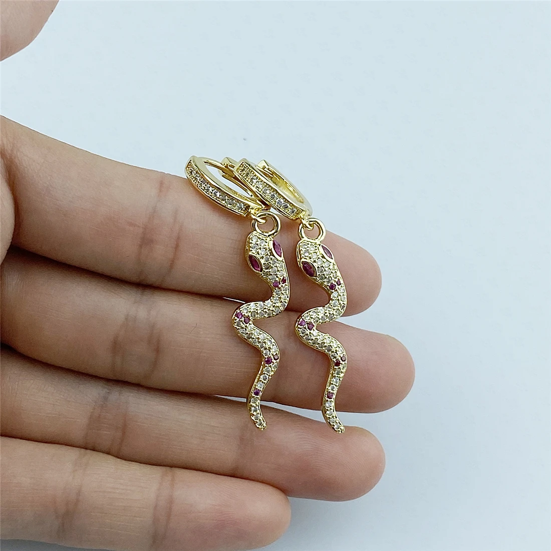 

Personality AAA Zircon Snake Earrings for Women Girl 2020 Trendy Hip Hop Statement Statement Party Jewelry Gift