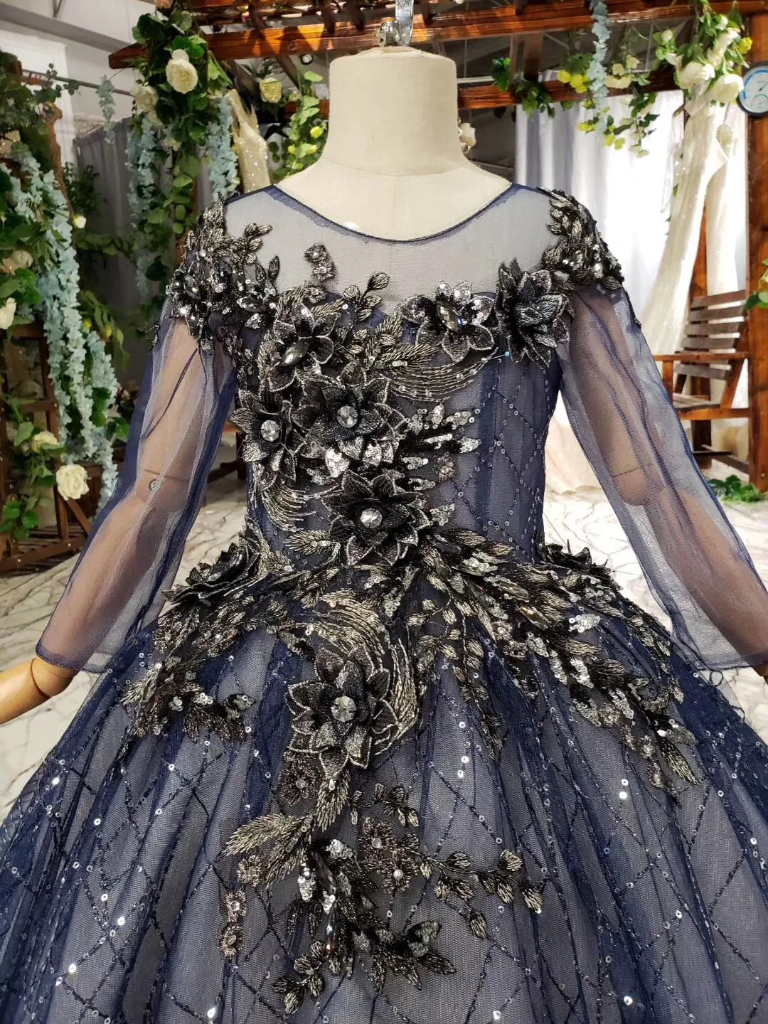 2019 г. Синие блестящие платья для девочек держащих букет невесты на свадьбе