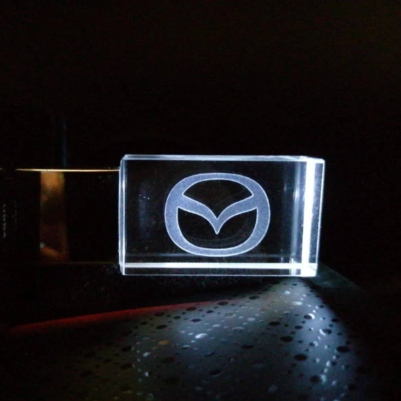 Изготовленный на заказ логотип автомобиля Mazda с украшением в виде кристаллов +