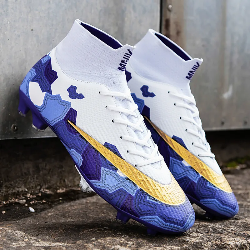 Спортивная обувь для футбола: низкие цены купить в