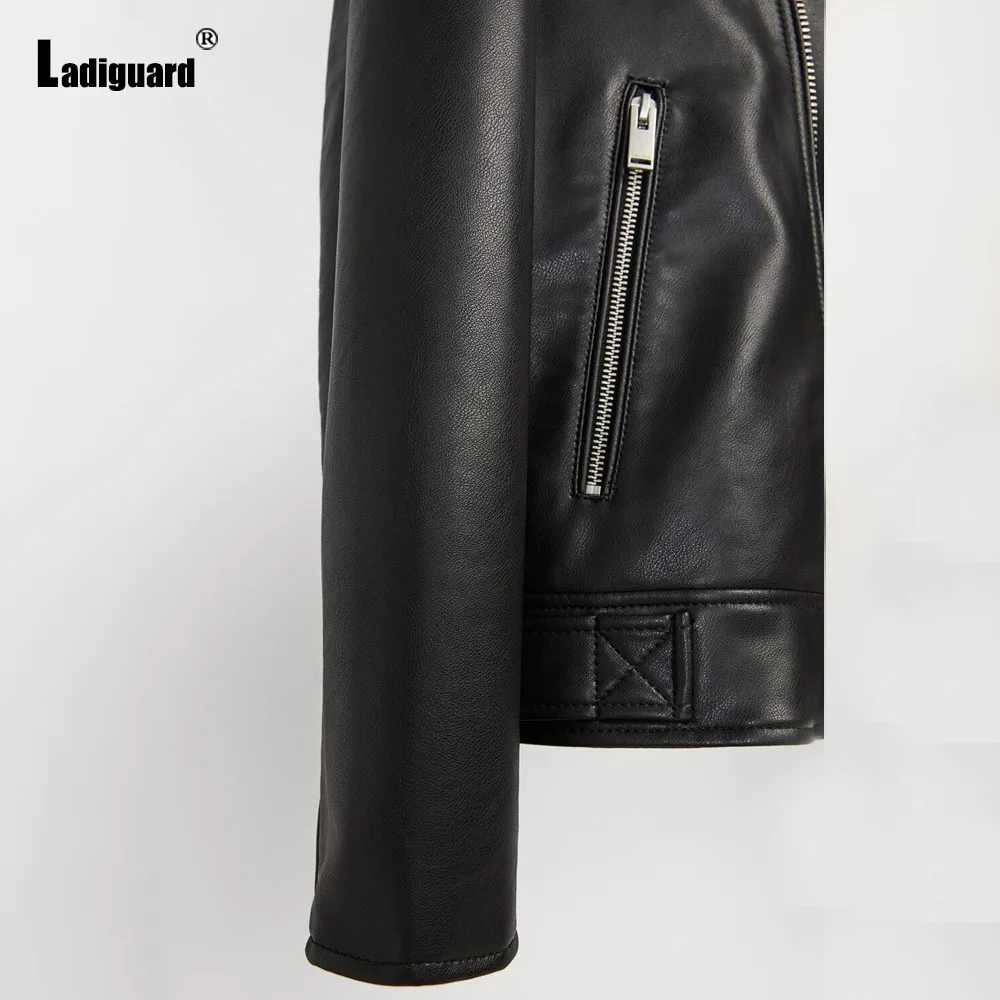 

Ladiguard Men Pu Jackets Trend 2021 New Fashion Cycling Outerwear Patchwork Multi zipper Faux Leather Coats Sexy Mens Clothing