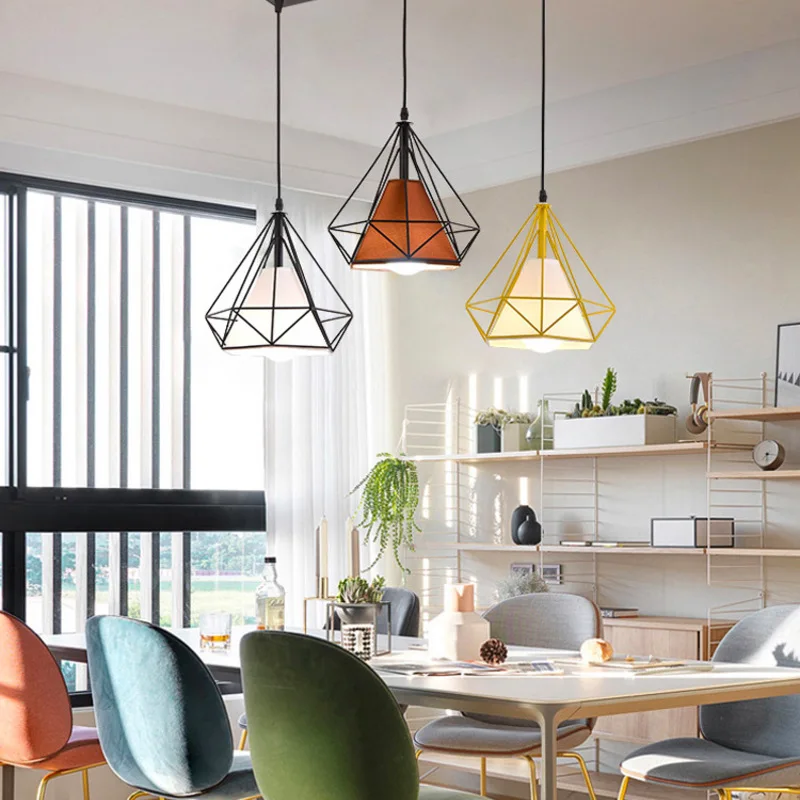 Железная люстра со светодиодной лампой в виде пирамиды|Подвесные светильники| |