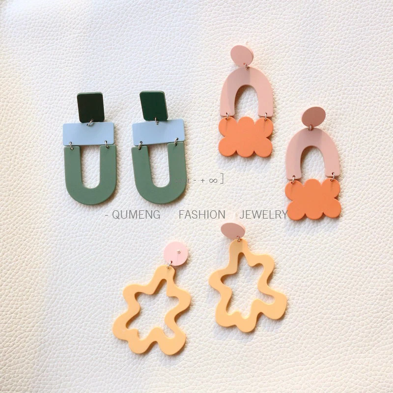 

QUMENG 2021 New Acrylic Series Colorful Geometric Irregular Spray Graffiti Women Jewelry Acrylic Dangle Earrings Collection