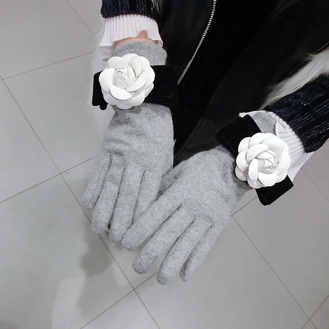 SP& CITY, Элегантные зимние женские перчатки с белой камелией для телефона, кашемировые черные перчатки, зимние женские перчатки, плотные, сохраняющие тепло