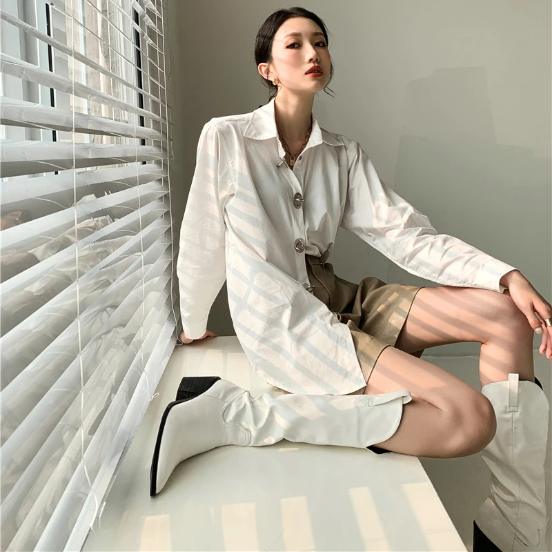 

2020 autumn metal round button single-breasted elegant white cool street wear white shirt for women fashion tide C740