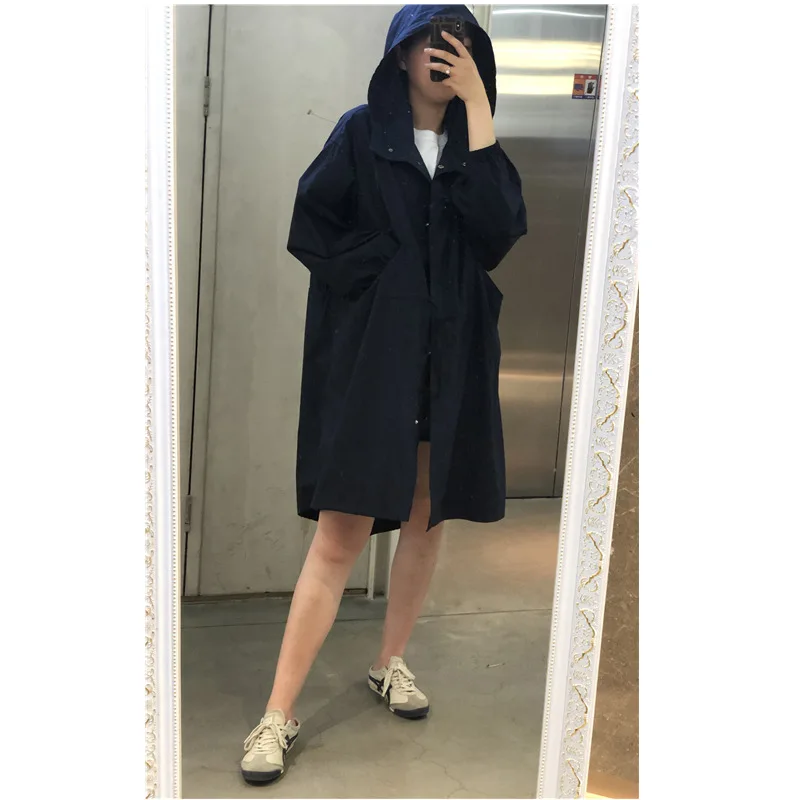 Ветровка женская хлопковая однотонная средней длины с буквенным принтом