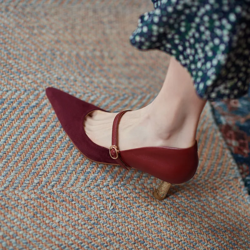 

Casual Heels Women's Shoes With Straps Sandals Ladies Genuine Leather Retro Pumps Classic Style Mary Jane Pointed Wedge 2021 Com