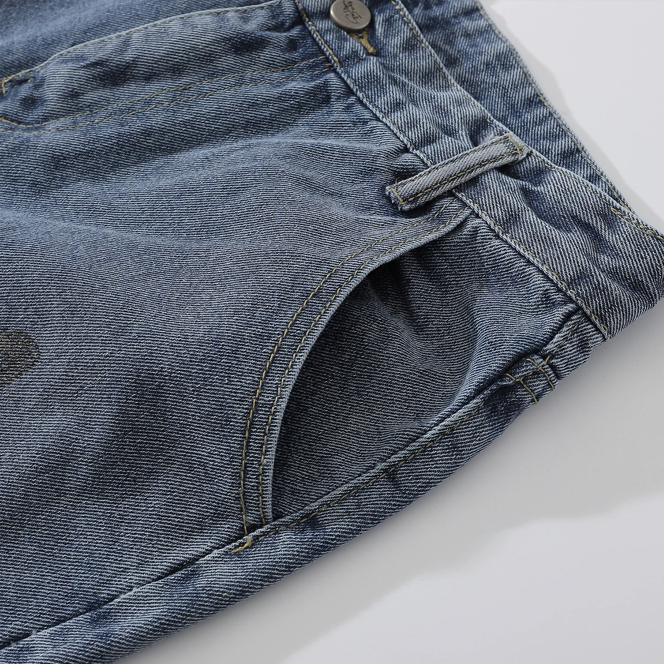 

LACIBLE Retro Butterfly Graphic Denim Shorts Streetwear Harajuku Vintage Distressed Knee Length Shorts Jeans Casual Pants Men