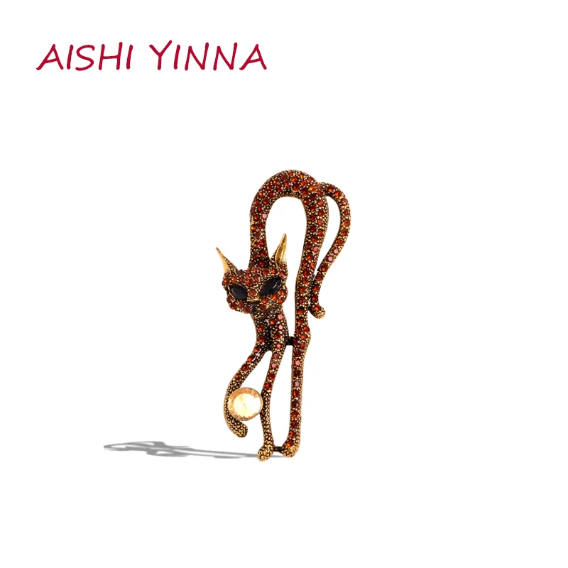 

AISHI YINNA Animal Pin Outdoor Wild Cute Cat Creative Spoof Brooch Retro Cat Corsage Dress Silk Scarf Buckle Jewelry