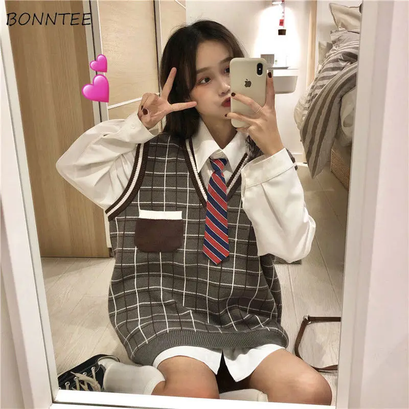 

Sweater Vest Women Fresh Preppy Chic Plaid V-neck Lovely Pocket Design Ladies Sleeveless Sweaters Popular Ulzzang Femme Clothing