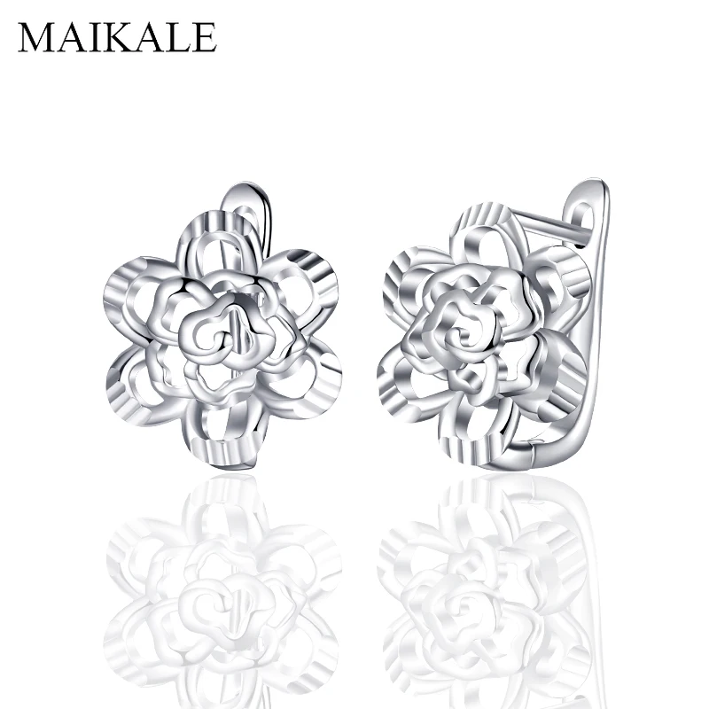 

MAIKALE New Fashion Simple Hollow Flowers Earrings Copper Small Stud Earrings for Women Jewelry Creative Gift For Girls Brincos